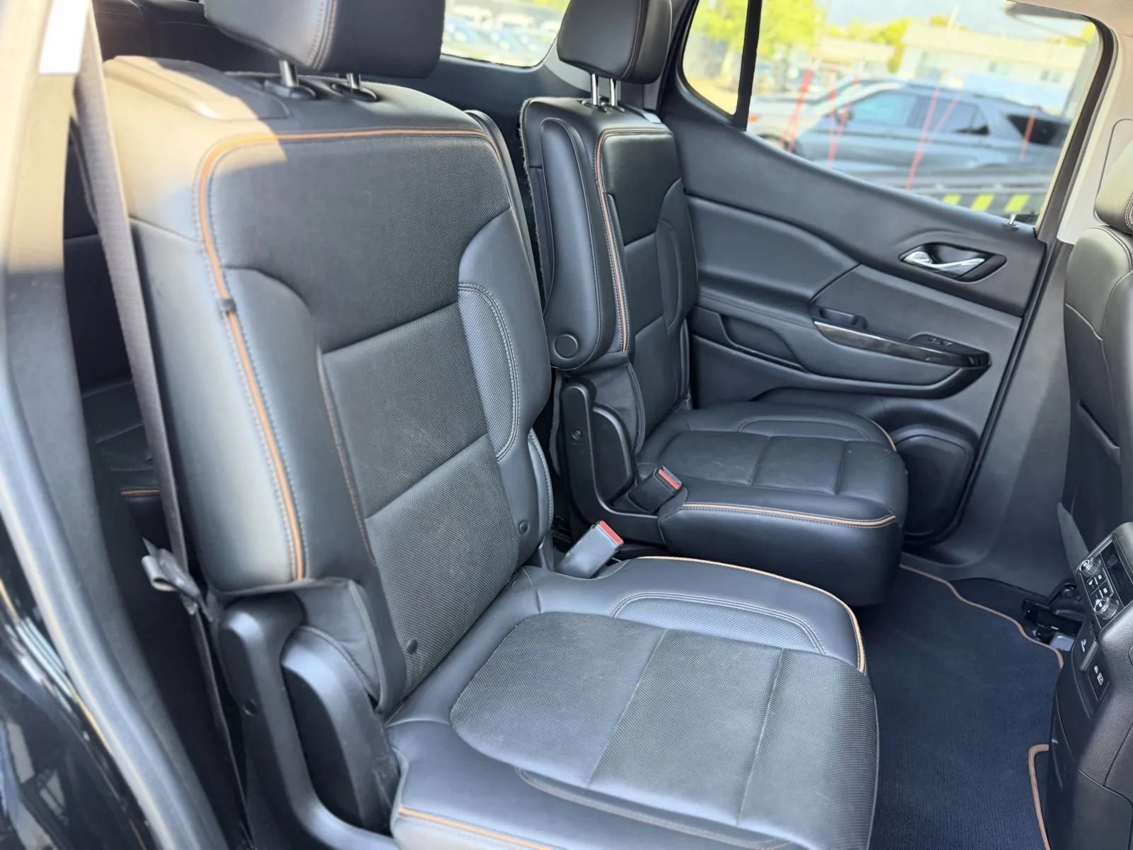 Used 2022 GMC Acadia AT4 w/ Technology Package AWD/4WD image 20
