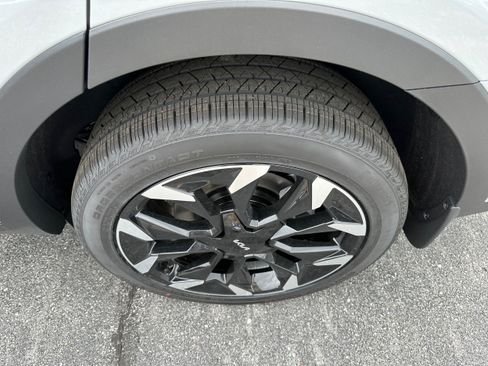 New 2026 Kia Sorento EX AWD/4WD image 9