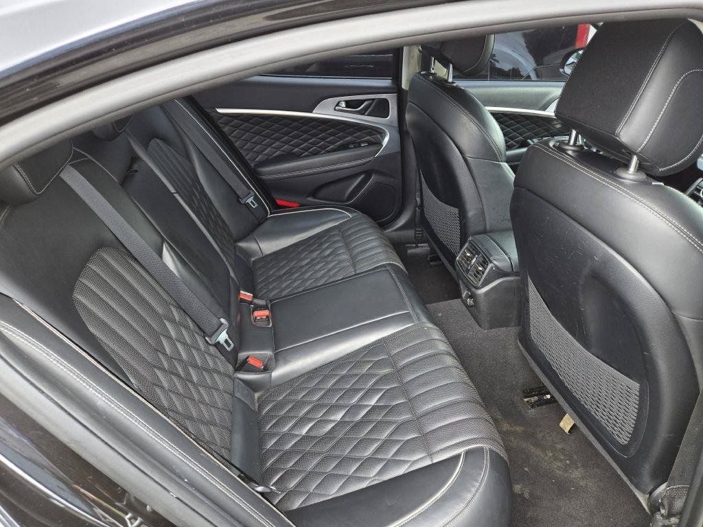 Used 2019 Genesis G70 2.0T Advanced w/ Prestige Package AWD/4WD image 12