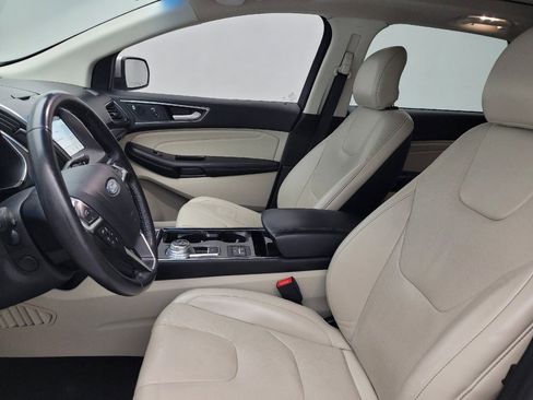 Used 2019 Ford Edge Titanium w/ Equipment Group 301A FWD image 17