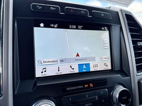 Used 2018 Ford F150 Lariat w/ Equipment Group 502A Luxury image 15