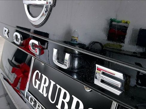 Used 2021 Nissan Rogue S image 41