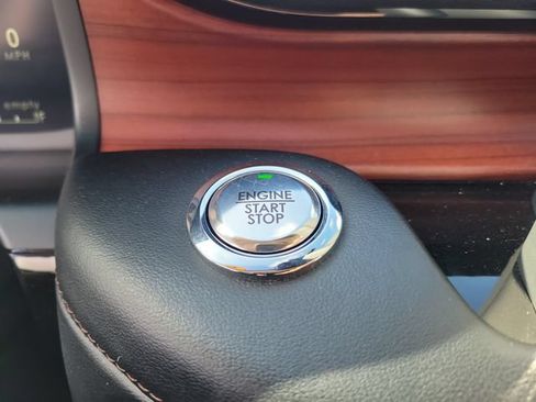 Used 2024 Lincoln Aviator Reserve AWD/4WD image 24