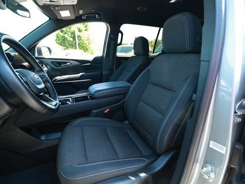 Used 2024 Chevrolet Traverse LT FWD image 22