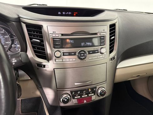 Used 2010 Subaru Outback 2.5i Premium image 14