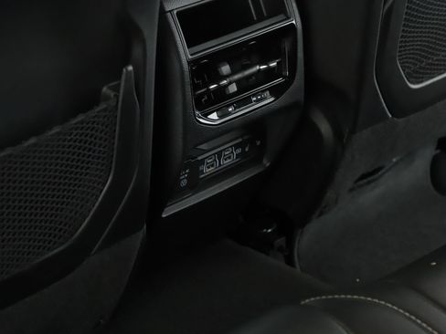 Used 2024 Jeep Grand Cherokee Limited w/ Black Appearance Package AWD/4WD image 6