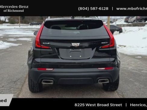 Used 2022 Cadillac XT4 Luxury w/ Cold Weather Package image 9