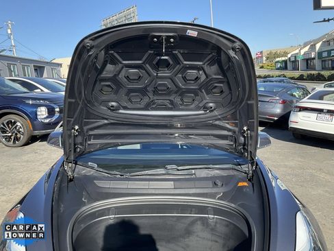 Used 2018 Tesla Model 3 Performance image 12