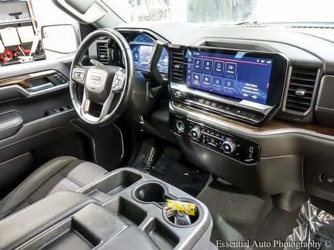 Used 2023 GMC Sierra 1500 SLE image 23
