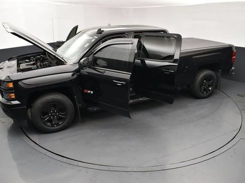 Used 2015 Chevrolet Silverado 1500 LTZ Z71 w/ Midnight Edition AWD/4WD image 27