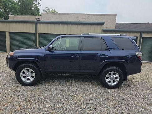Certified 2023 Toyota 4Runner SR5 Premium w/ Moonroof Package AWD/4WD image 3