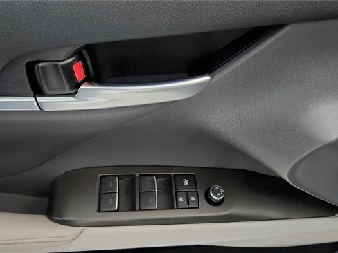 Used 2023 Toyota Camry XLE w/ Navigation Package image 23