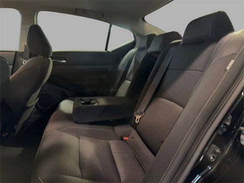 Used 2021 Nissan Altima 2.5 SV w/ SV Premium Package image 18