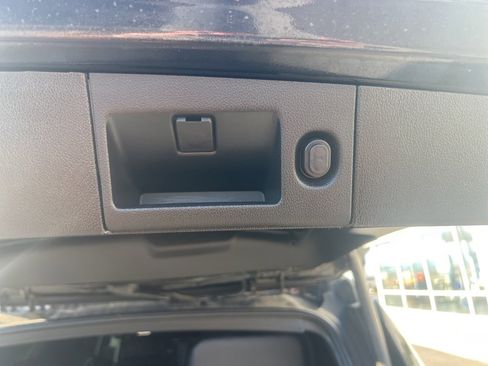 Used 2019 GMC Yukon XL Denali image 25