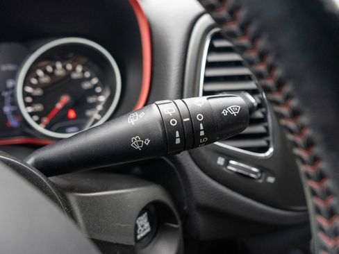 Used 2020 Jeep Compass Trailhawk w/ Cold Weather Group AWD/4WD image 26