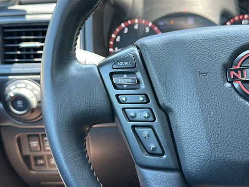Used 2023 Nissan Titan PRO-4X w/ Pro-4x Convenience Package AWD/4WD image 18