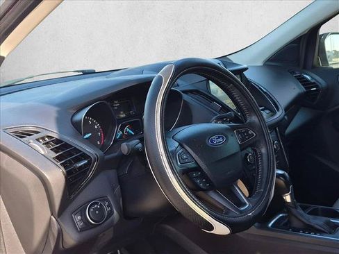 Used 2017 Ford Escape Titanium FWD image 9