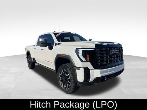 Used 2025 GMC Sierra 2500 Denali Ultimate image 3