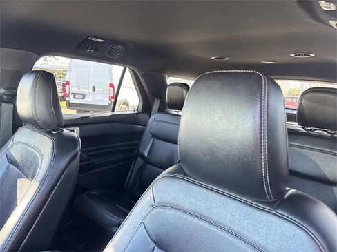 Used 2020 Ford Explorer XLT w/ Equipment Group 202A image 24