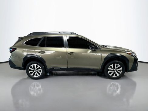 Used 2024 Subaru Outback Premium image 5