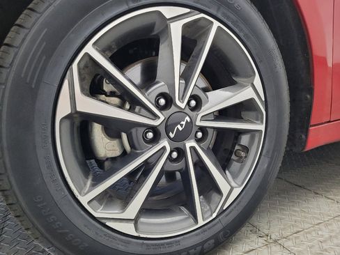 Used 2024 Kia Forte LXS FWD image 31