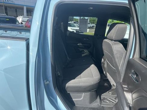 Used 2025 Chevrolet Colorado LT w/ Advanced Trailering Package AWD/4WD image 31