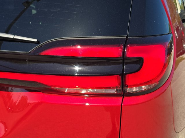 New 2026 Chrysler Pacifica Select w/ S Appearance Package FWD image 8