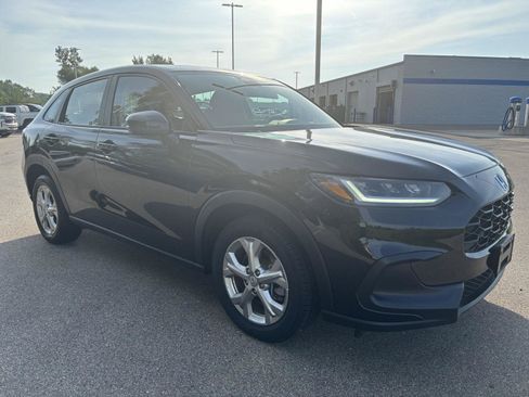 Used 2025 Honda HR-V LX image 9