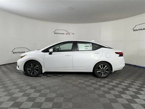 Certified 2025 Nissan Versa SV w/ Trunk Package image 5