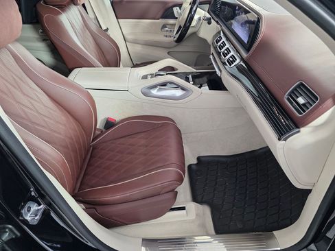 Certified 2025 Mercedes-Benz Maybach GLS 600 4MATIC image 33