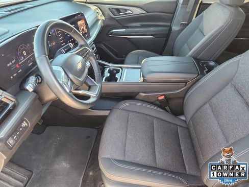 Used 2024 Chevrolet Traverse LT image 18