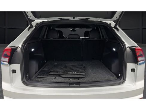 Used 2024 Volkswagen Atlas Cross Sport SE w/ Black Wheel Package AWD/4WD image 25