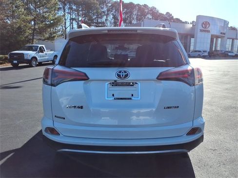 Used 2018 Toyota RAV4 Limited image 2