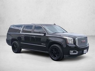 Used 2017 GMC Yukon XL Denali w/ Open Road Package AWD/4WD video 3