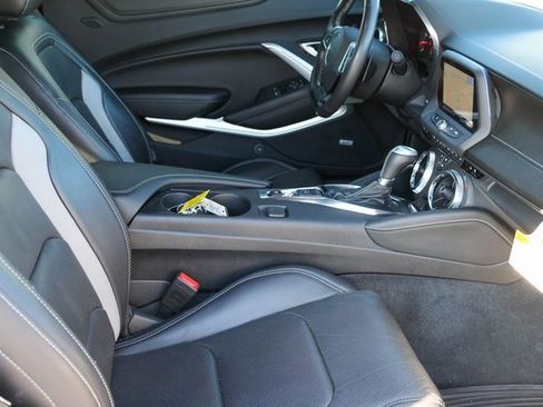 Used 2020 Chevrolet Camaro LT image 14