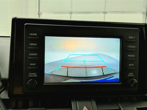 Used 2019 Toyota RAV4 LE image 31