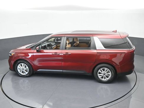 Used 2023 Kia Carnival LX w/ Paint Protection Package FWD image 49