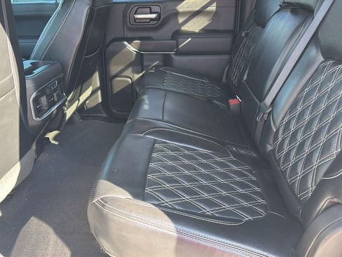 Used 2019 Chevrolet Silverado 1500 LTZ w/ LTZ Premium Package AWD/4WD image 19