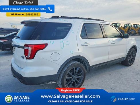 Used 2017 Ford Explorer XLT w/ Equipment Group 202A FWD image 4