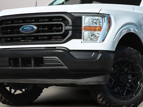 Used 2022 Ford F150 XL RWD image 2