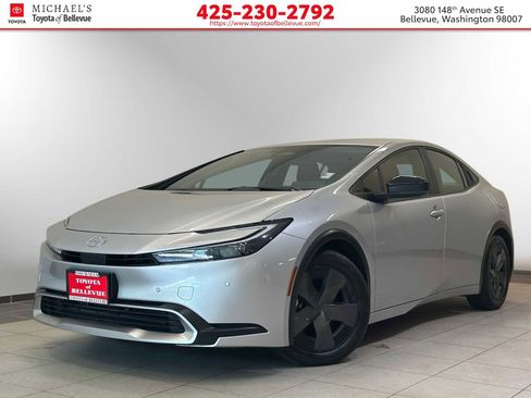 Used 2024 Toyota Prius Prime FWD image 1