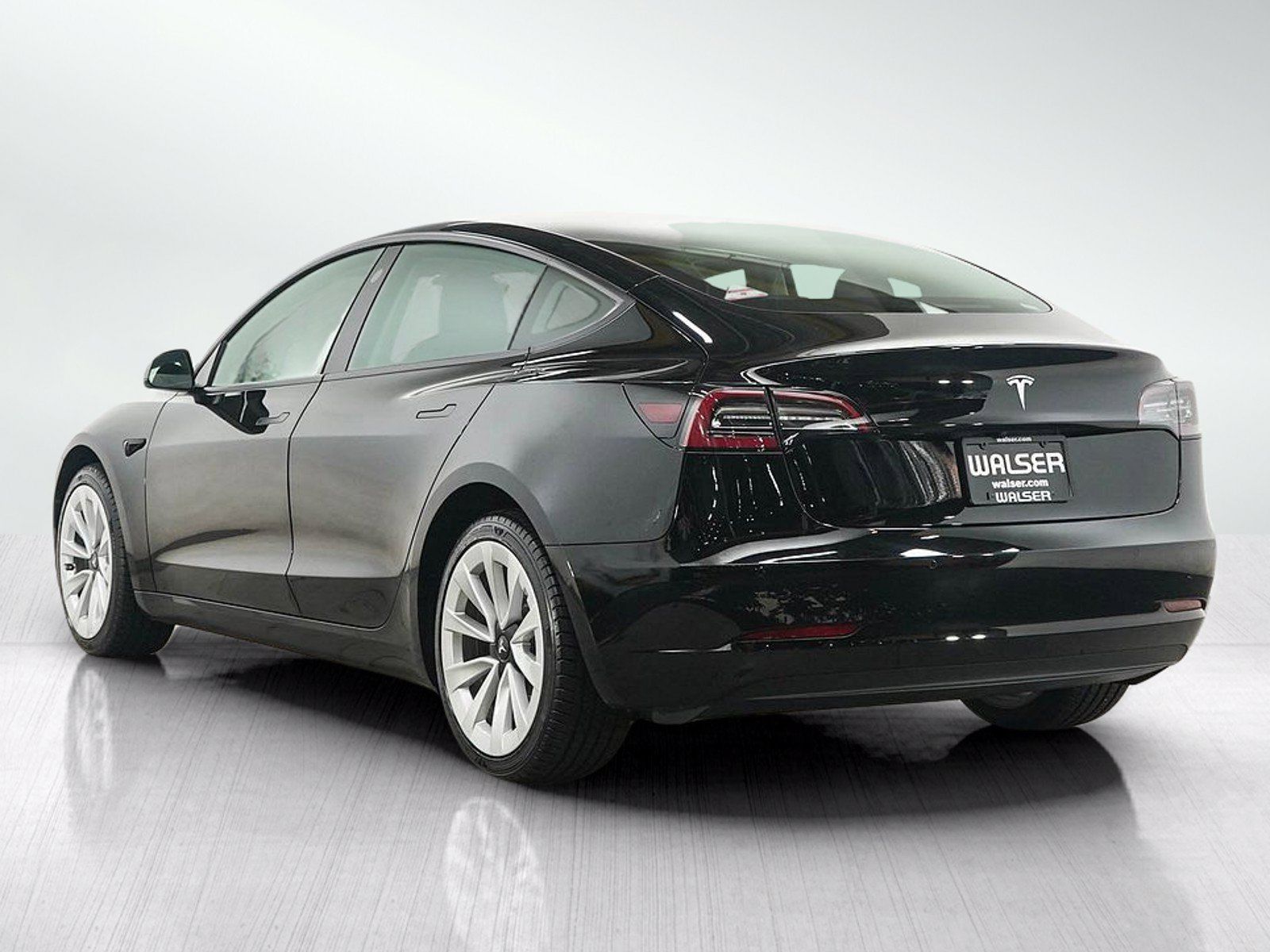 Used 2022 Tesla Model 3 RWD image 3