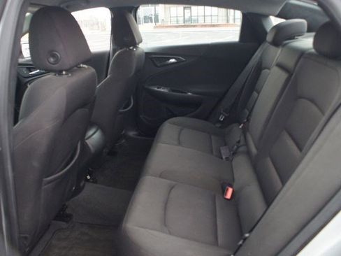 Used 2018 Chevrolet Malibu LS image 10