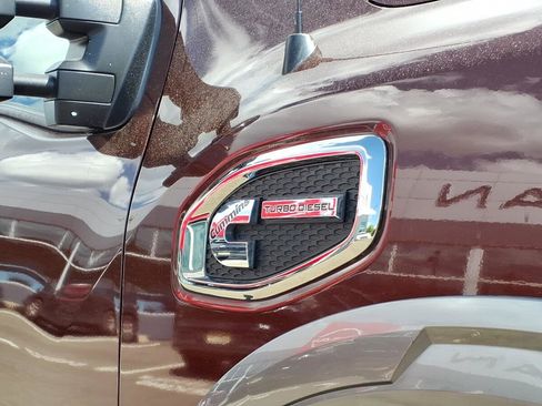 Used 2019 Nissan Titan Platinum Reserve w/ Platinum Utility Package AWD/4WD image 9