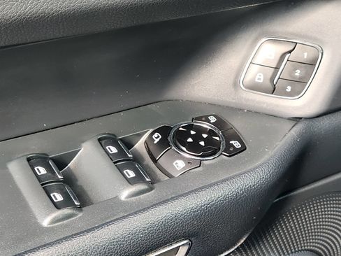 Used 2023 Ford Expedition XLT RWD image 25