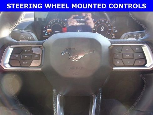 Used 2025 Ford Mustang GT Premium RWD image 9