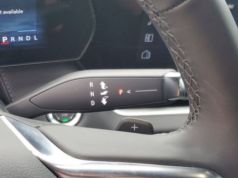 New 2026 Chevrolet Equinox LT w/ Midnight Edition FWD image 23