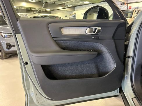 Certified 2023 Volvo XC40 B5 Plus w/ Driver Assist Package image 9