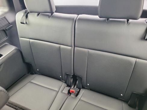 Used 2025 Hyundai Santa Fe SEL w/ Tow & Go Package image 10