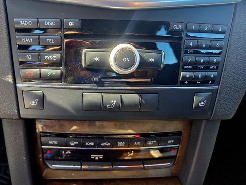 Used 2011 Mercedes-Benz E 350 4MATIC Wagon image 7